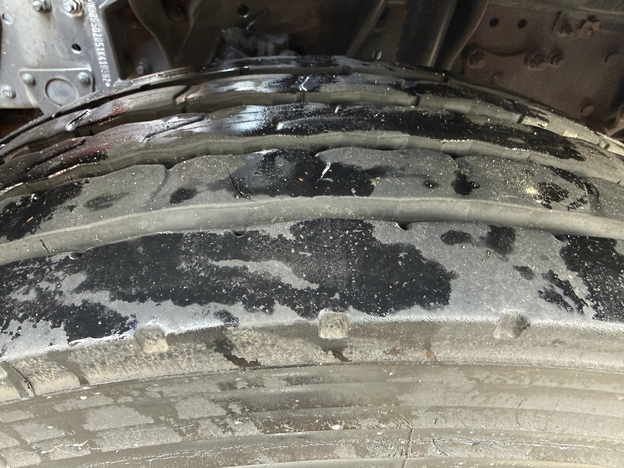 Mercedes-Benz Actros 2535 6X2 HMF 2420 bis 25 Meter - Camião de caixa aberta/ Plataforma, Camião grua: foto 4 Mercedes-Benz Actros 2535 6X2 HMF 2420 bis 25 Meter - Camião de caixa aberta/ Plataforma, Camião grua: foto 4