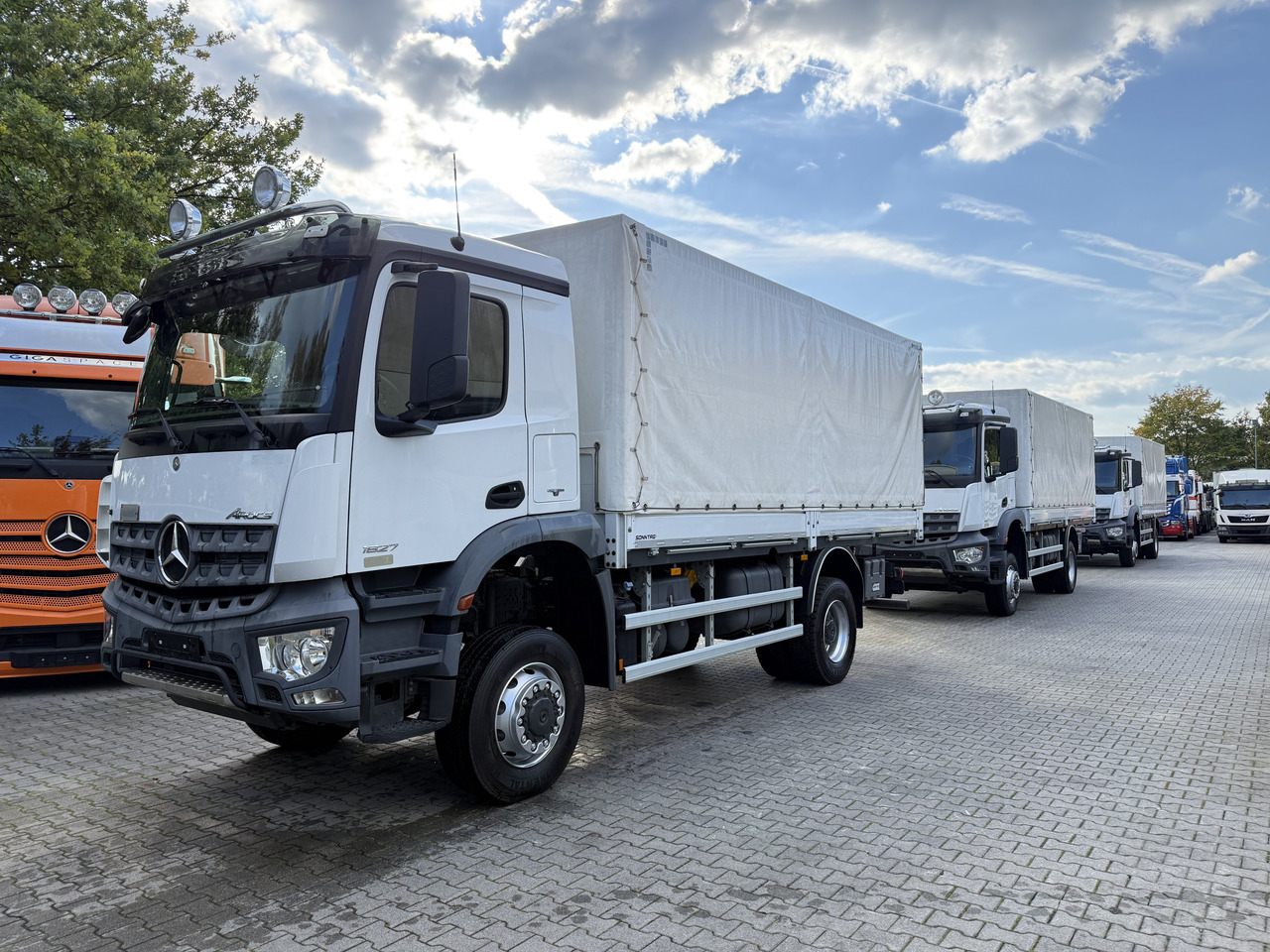 Mercedes-Benz Arocs 1827 AK 4X4 Ex- - Camião chassi: foto 1 Mercedes-Benz Arocs 1827 AK 4X4 Ex- - Camião chassi: foto 1