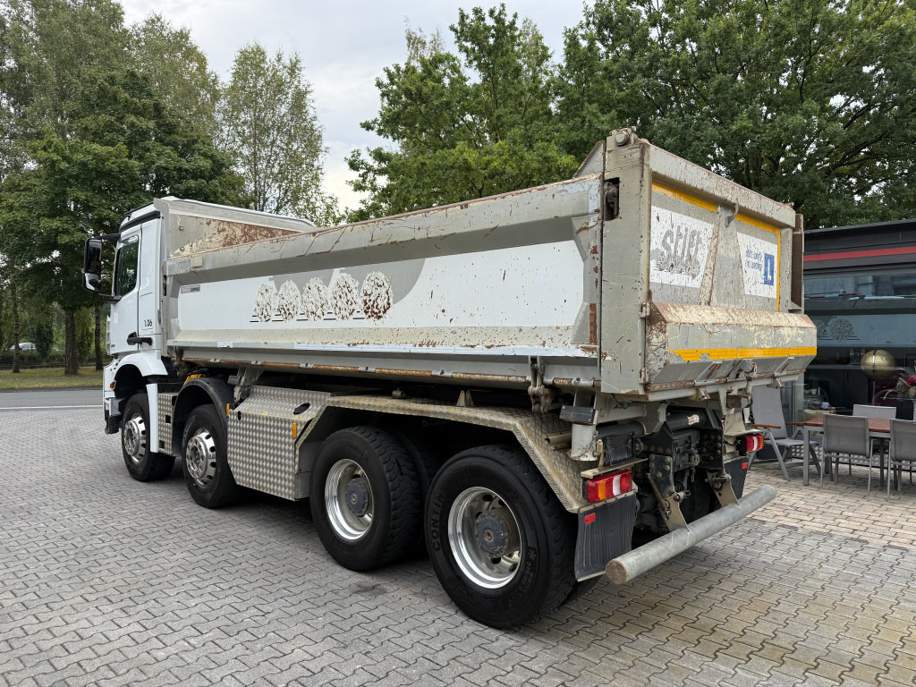 Camião basculante Mercedes-Benz Arocs 3245 K 8X4: foto 14