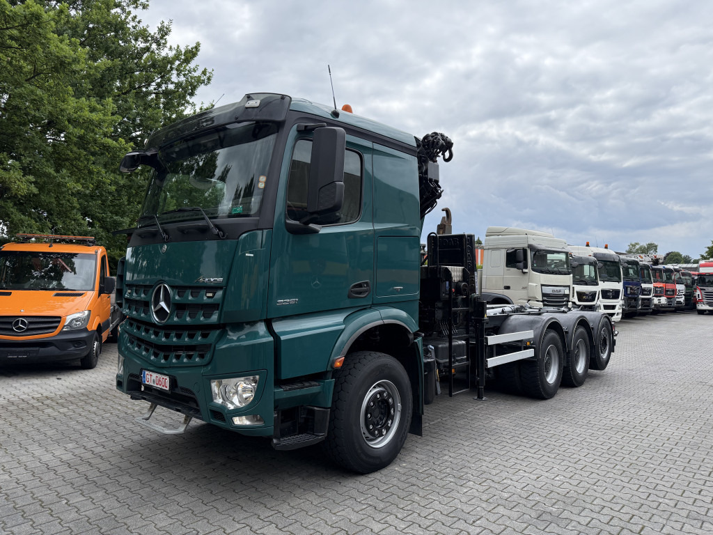 Mercedes-Benz Arocs 3251 8X4 Haken mit Kran HMF 2620 K5 - Camião polibenne, Camião grua: foto 1 Mercedes-Benz Arocs 3251 8X4 Haken mit Kran HMF 2620 K5 - Camião polibenne, Camião grua: foto 1
