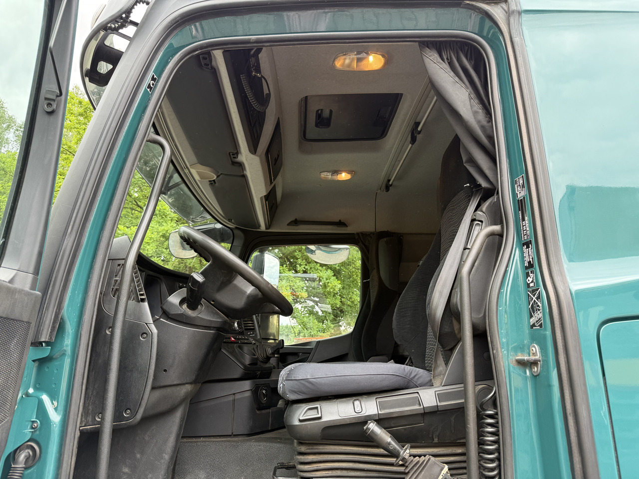 Mercedes-Benz Arocs 3251 8X4 Haken mit Kran HMF 2620 K5 - Camião polibenne, Camião grua: foto 3 Mercedes-Benz Arocs 3251 8X4 Haken mit Kran HMF 2620 K5 - Camião polibenne, Camião grua: foto 3