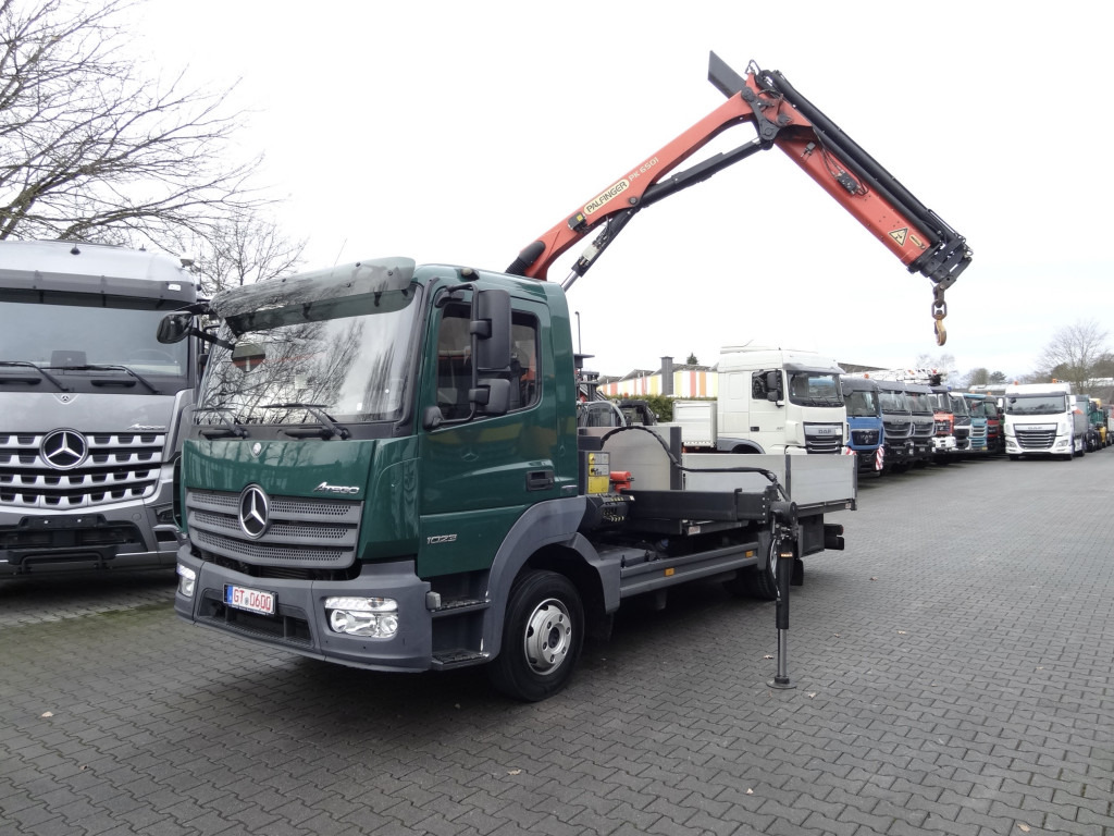 Mercedes-Benz Atego 1023 Palfinger 6501 bis 14.5 Meter - Camião grua, Camião de caixa aberta/ Plataforma: foto 1 Mercedes-Benz Atego 1023 Palfinger 6501 bis 14.5 Meter - Camião grua, Camião de caixa aberta/ Plataforma: foto 1