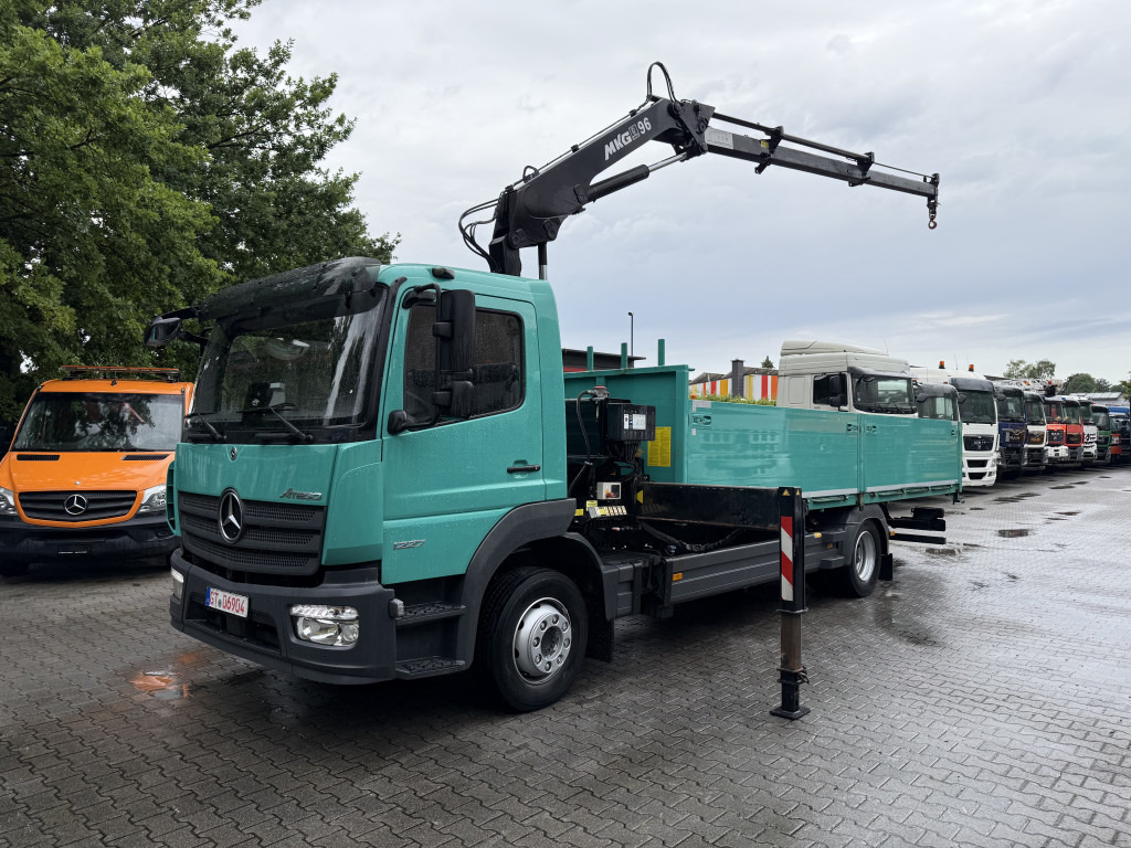 Mercedes-Benz Atego 1227 Kran MKG 96 - Camião de caixa aberta/ Plataforma, Camião grua: foto 1 Mercedes-Benz Atego 1227 Kran MKG 96 - Camião de caixa aberta/ Plataforma, Camião grua: foto 1