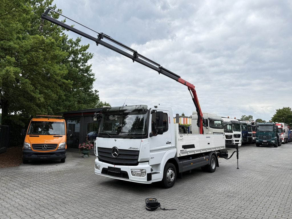 Mercedes-Benz Atego 821 Kran Palfinger PK4200 - Camião de caixa aberta/ Plataforma, Camião grua: foto 1 Mercedes-Benz Atego 821 Kran Palfinger PK4200 - Camião de caixa aberta/ Plataforma, Camião grua: foto 1