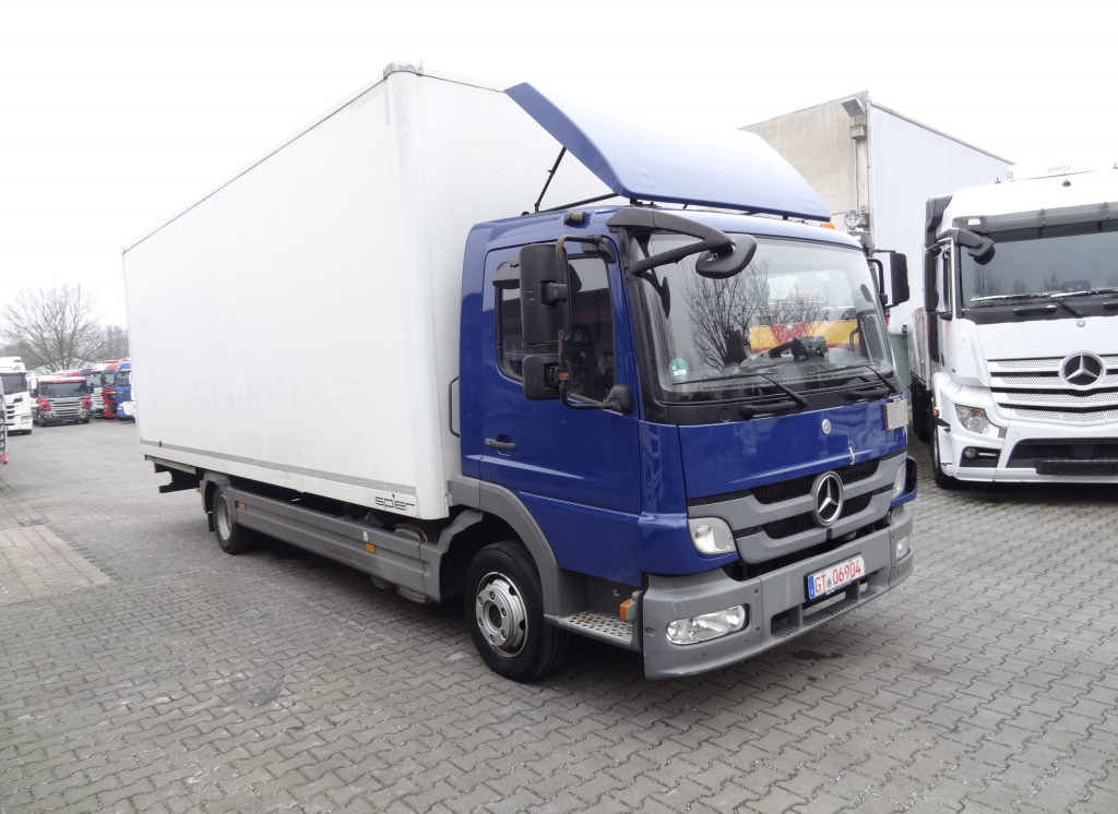 Mercedes-Benz Atego 822 - Camião furgão: foto 3 Mercedes-Benz Atego 822 - Camião furgão: foto 3