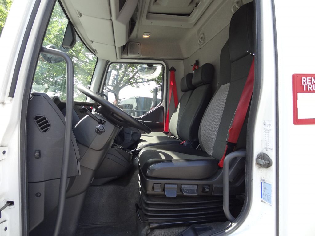 Renault D10.210 7m Koffer - Camião furgão: foto 4 Renault D10.210 7m Koffer - Camião furgão: foto 4