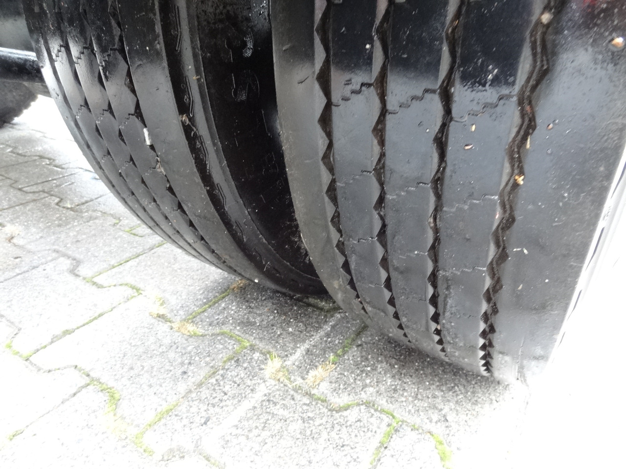 Renault D180.75 Haken Multilift - Camião polibenne: foto 3 Renault D180.75 Haken Multilift - Camião polibenne: foto 3