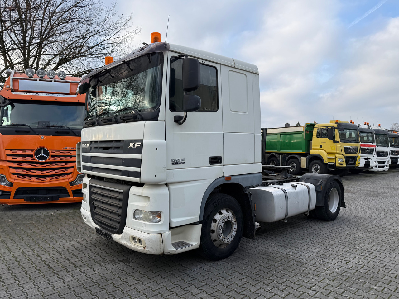 Daf XF105 460 4X2 Comfort Cab - Tractor: foto 1 Daf XF105 460 4X2 Comfort Cab - Tractor: foto 1