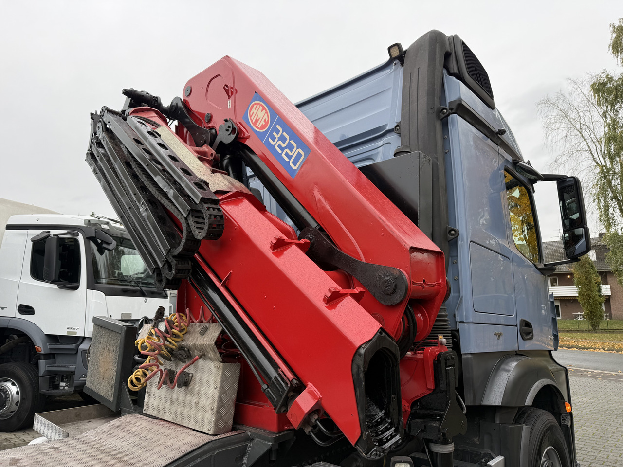 Mercedes-Benz Actros 2548 LS 6X2 Kran HMF 3220 bis 16 Meter - Tractor: foto 2 Mercedes-Benz Actros 2548 LS 6X2 Kran HMF 3220 bis 16 Meter - Tractor: foto 2