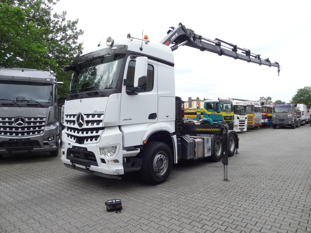 Mercedes-Benz Arocs 2648 LS 6X4 Kran Hiab X-HiPro 302 - Tractor: foto 1 Mercedes-Benz Arocs 2648 LS 6X4 Kran Hiab X-HiPro 302 - Tractor: foto 1