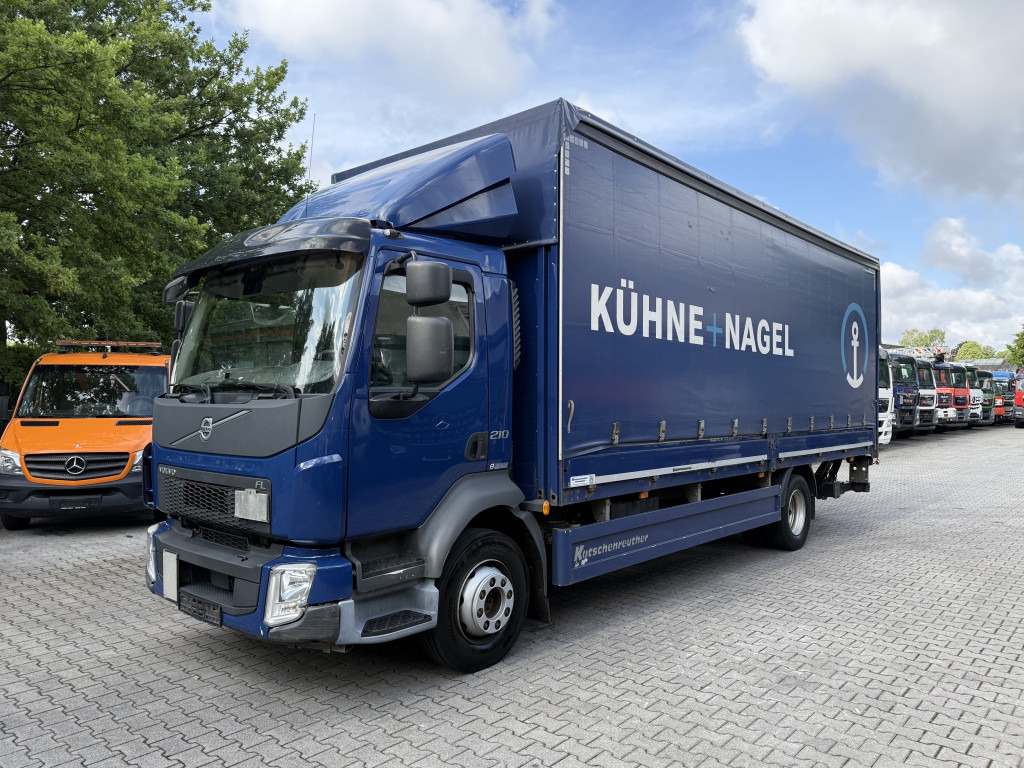 Volvo FL210 14 Tonner - Camião de lona: foto 1 Volvo FL210 14 Tonner - Camião de lona: foto 1