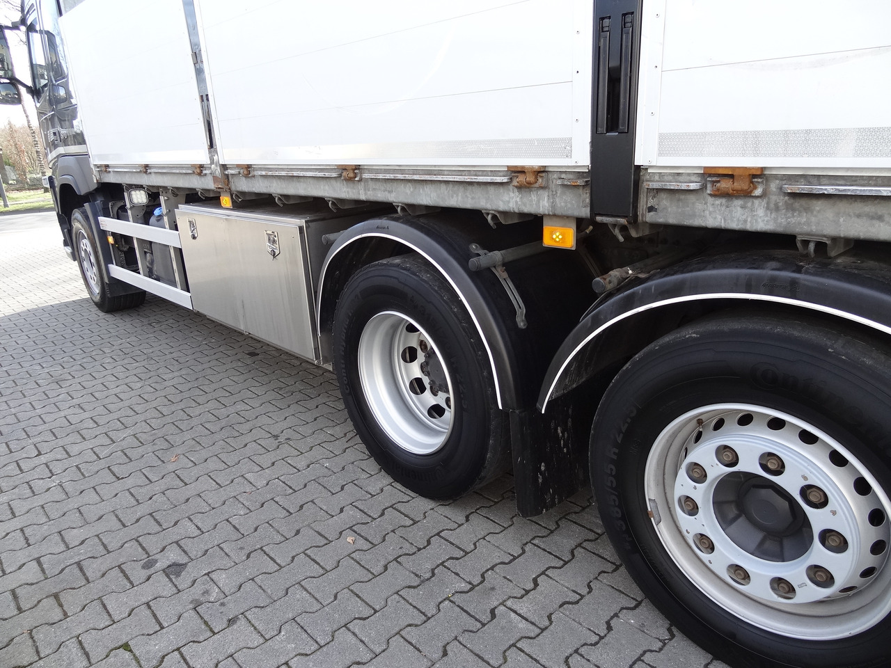 Volvo FM370 6X2*4 Kennis K14 Kran - Camião grua, Camião de caixa aberta/ Plataforma: foto 3 Volvo FM370 6X2*4 Kennis K14 Kran - Camião grua, Camião de caixa aberta/ Plataforma: foto 3