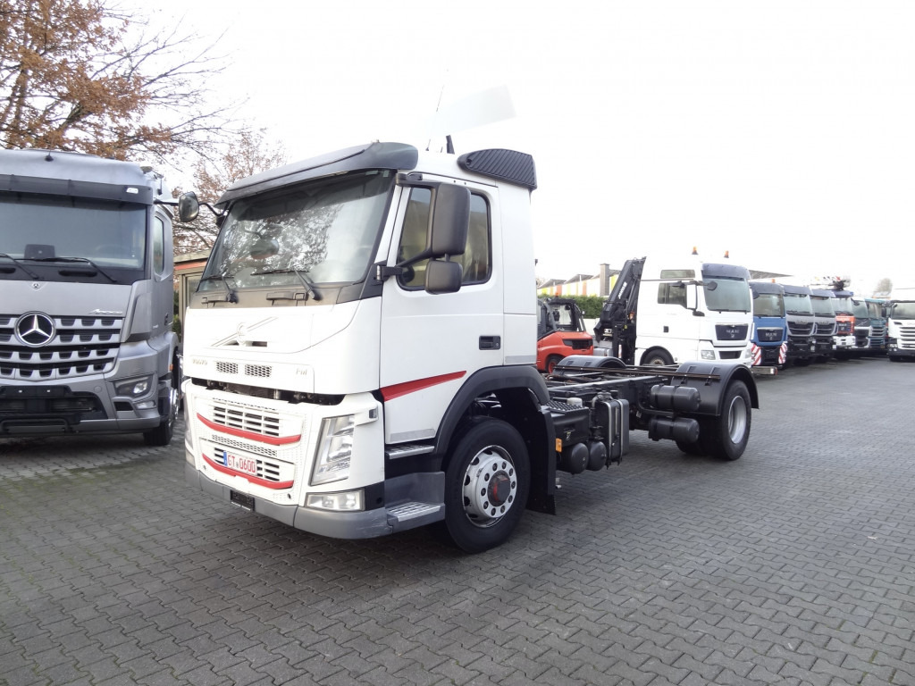 Volvo FM420 4X4 X-Track - Camião chassi: foto 1 Volvo FM420 4X4 X-Track - Camião chassi: foto 1