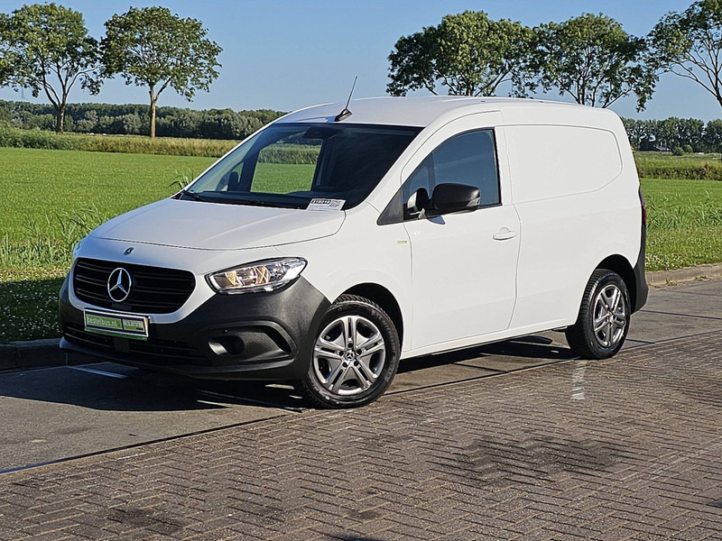 Mercedes-Benz Citan 108 CDI ac carplay EURO6 - Carrinha de contentor: foto 2 Mercedes-Benz Citan 108 CDI ac carplay EURO6 - Carrinha de contentor: foto 2