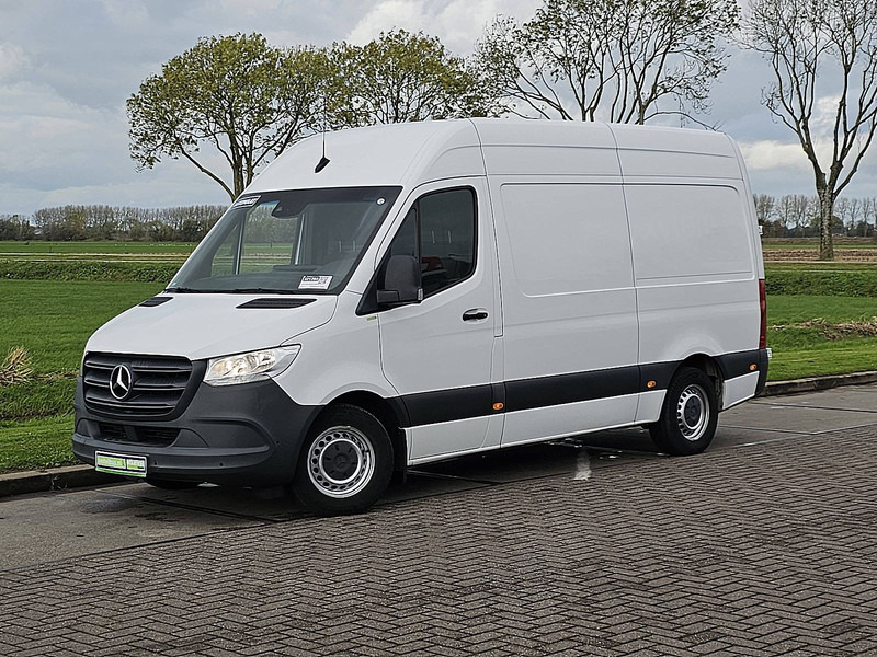 Mercedes-Benz Sprinter 314 L2H2 Mbux RWD - Furgão: foto 2 Mercedes-Benz Sprinter 314 L2H2 Mbux RWD - Furgão: foto 2