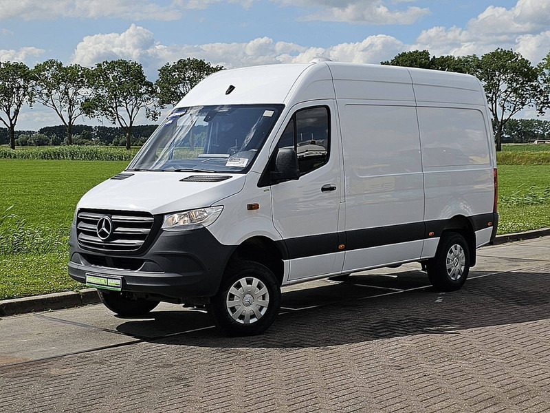 Mercedes-Benz Sprinter 316 CDI 4X4 AUT. L2H2 - Furgão: foto 2 Mercedes-Benz Sprinter 316 CDI 4X4 AUT. L2H2 - Furgão: foto 2