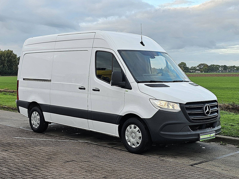 Mercedes-Benz Sprinter 316 L2H2 Mbux RWD - Furgão: foto 5 Mercedes-Benz Sprinter 316 L2H2 Mbux RWD - Furgão: foto 5