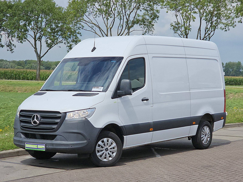 Mercedes-Benz Sprinter 317 L2H2 Mbux Airco - Furgão: foto 2 Mercedes-Benz Sprinter 317 L2H2 Mbux Airco - Furgão: foto 2