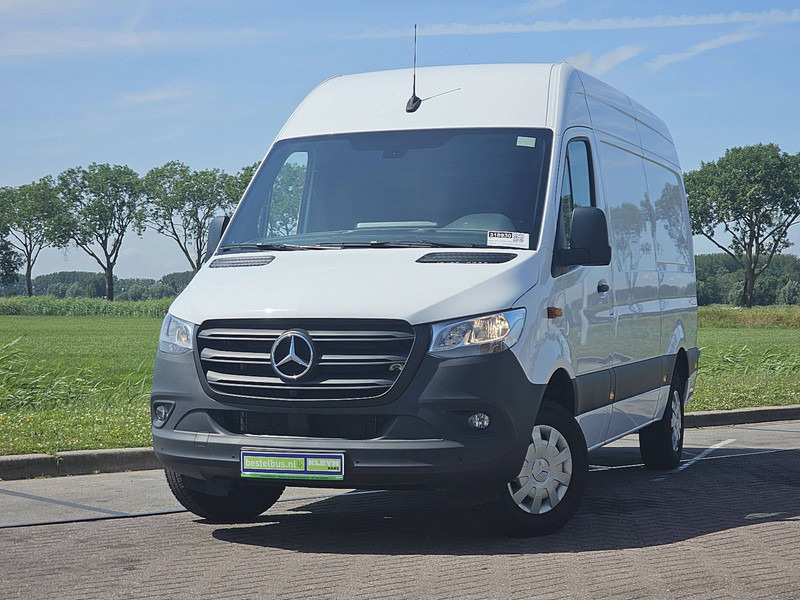 Mercedes-Benz Sprinter 317 L2H2 Navi Mbux - Furgão: foto 1 Mercedes-Benz Sprinter 317 L2H2 Navi Mbux - Furgão: foto 1