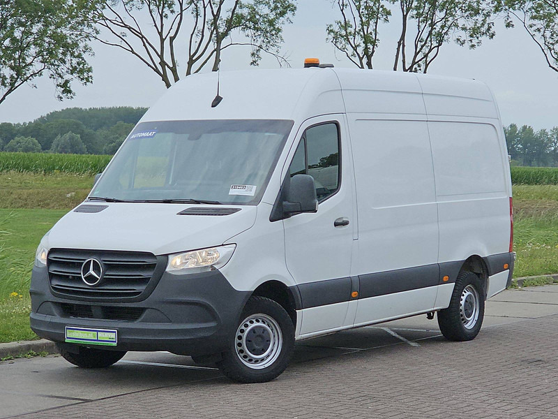 Mercedes-Benz Sprinter 319 L2H2 V6 3.5t-Trekh. - Furgão: foto 2 Mercedes-Benz Sprinter 319 L2H2 V6 3.5t-Trekh. - Furgão: foto 2
