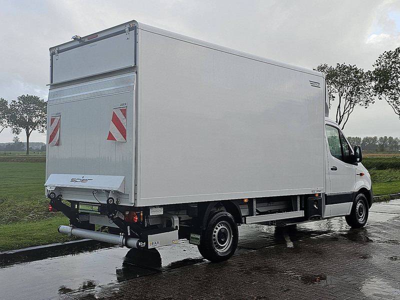 Mercedes-Benz eSprinter Bakwagen Laadklep! - Carrinha de contentor, Carrinha elétrica: foto 3 Mercedes-Benz eSprinter Bakwagen Laadklep! - Carrinha de contentor, Carrinha elétrica: foto 3