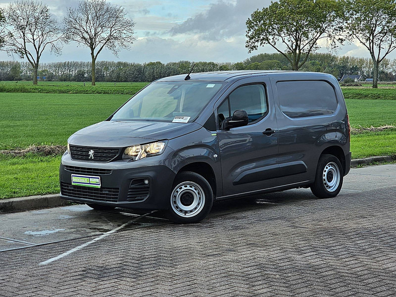 Peugeot Partner 1.5 BHDI 102 - Carrinha de contentor: foto 2 Peugeot Partner 1.5 BHDI 102 - Carrinha de contentor: foto 2