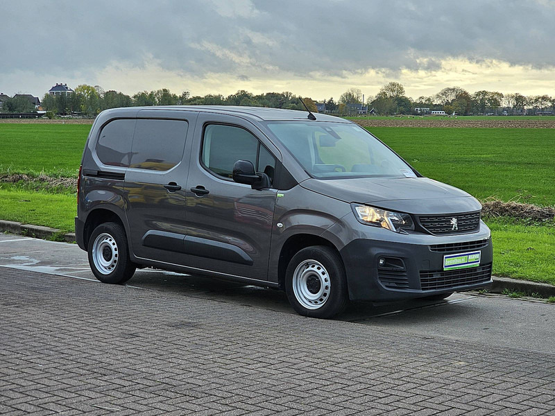 Peugeot Partner 1.5 BHDI 102 - Carrinha de contentor: foto 5 Peugeot Partner 1.5 BHDI 102 - Carrinha de contentor: foto 5