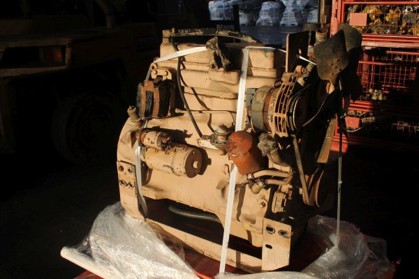 John Deere 4230 DF - Motor por Equipamento industrial: foto 2 John Deere 4230 DF - Motor por Equipamento industrial: foto 2