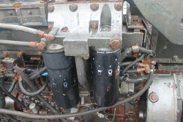 Motor por Equipamento industrial Komatsu SD140 / EM665A-A: foto 11