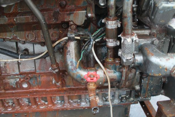 Motor por Equipamento industrial Komatsu SD140 / EM665A-A: foto 14
