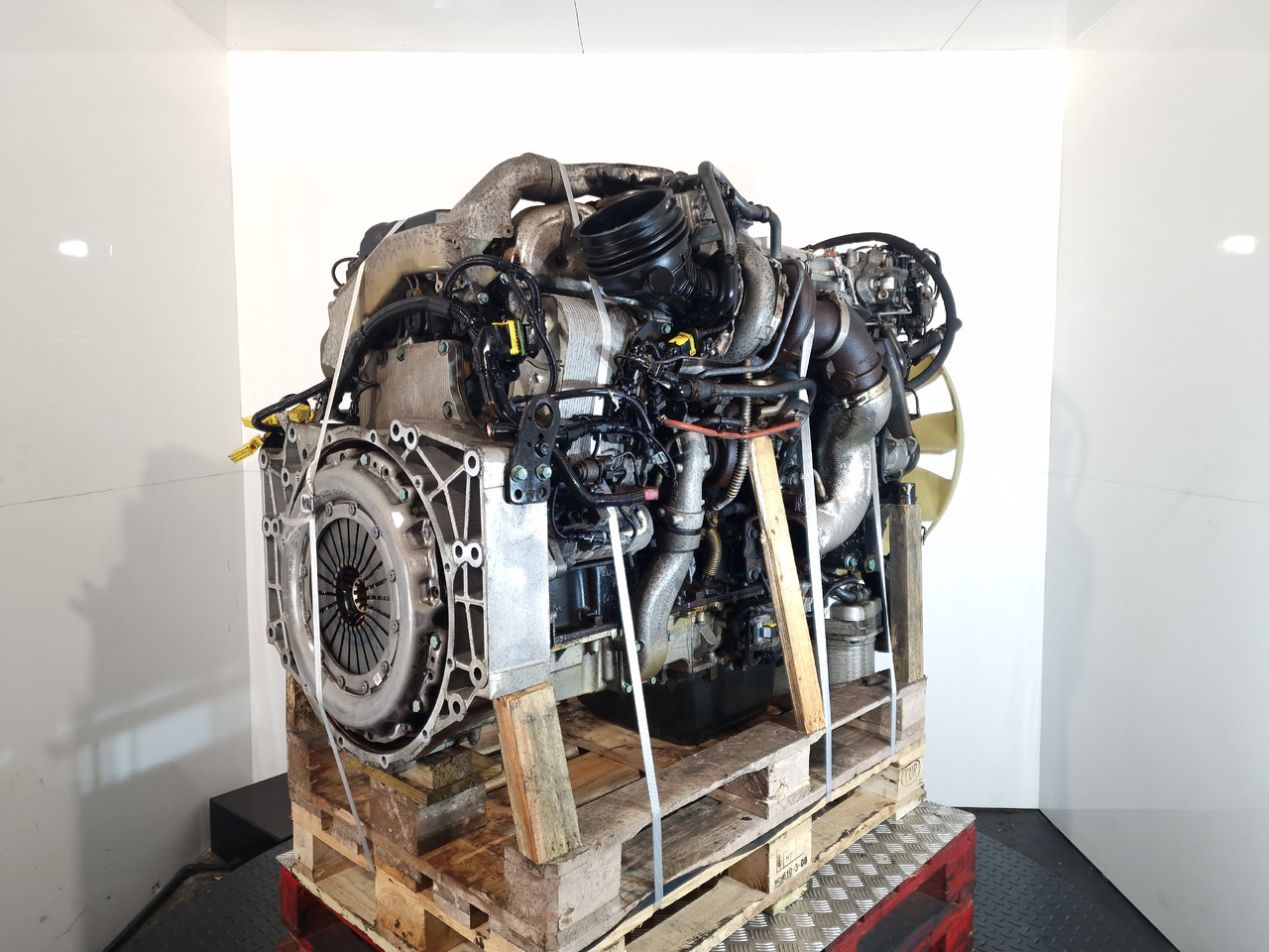 MAN D2676 LF51 Engine (Truck) - Motor por Camião: foto 1 MAN D2676 LF51 Engine (Truck) - Motor por Camião: foto 1