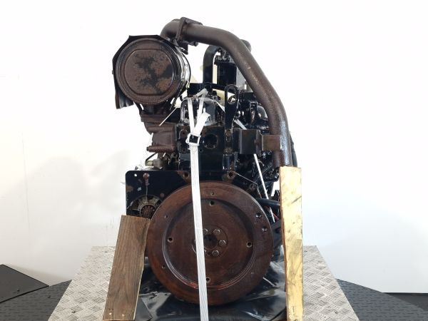 Yanmar 4TNE88-RCC1 Engine (Plant) - Motor por Máquina de construção: foto 3 Yanmar 4TNE88-RCC1 Engine (Plant) - Motor por Máquina de construção: foto 3