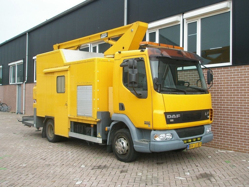 DAF LF45 - Plataforma aérea: foto 3 DAF LF45 - Plataforma aérea: foto 3