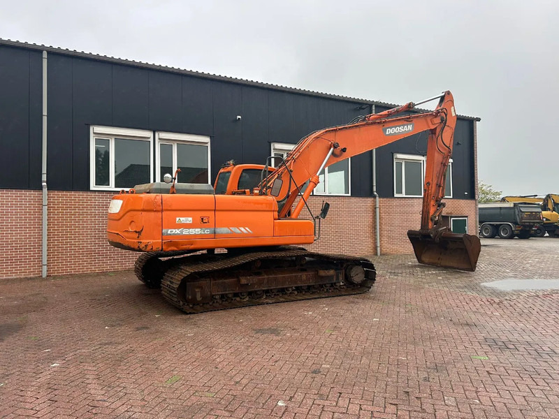 Doosan DX255LC - Escavadora de rastos: foto 3 Doosan DX255LC - Escavadora de rastos: foto 3