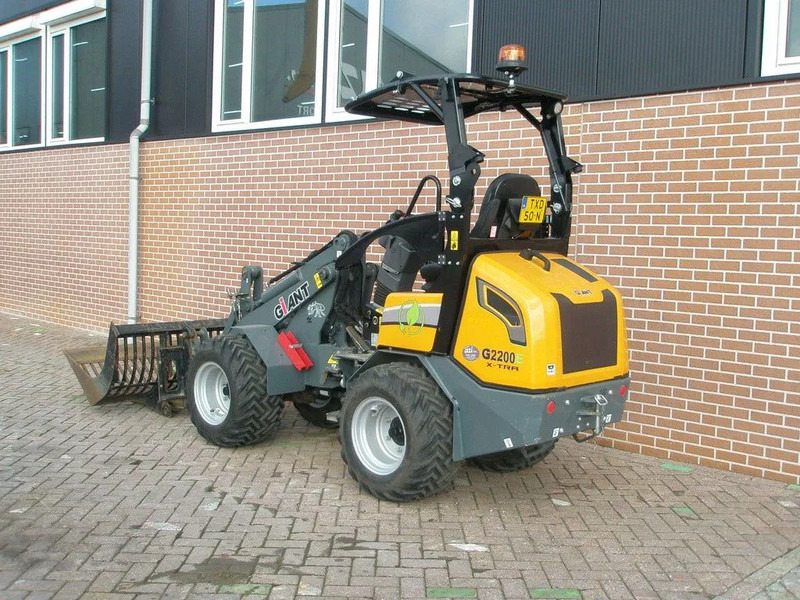 Giant G2200E - Mini pá carregadora de rastos: foto 2 Giant G2200E - Mini pá carregadora de rastos: foto 2