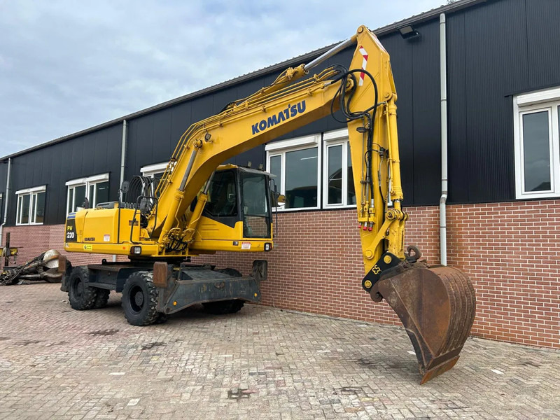 Komatsu PW200 - Escavadeira de rodas: foto 3 Komatsu PW200 - Escavadeira de rodas: foto 3