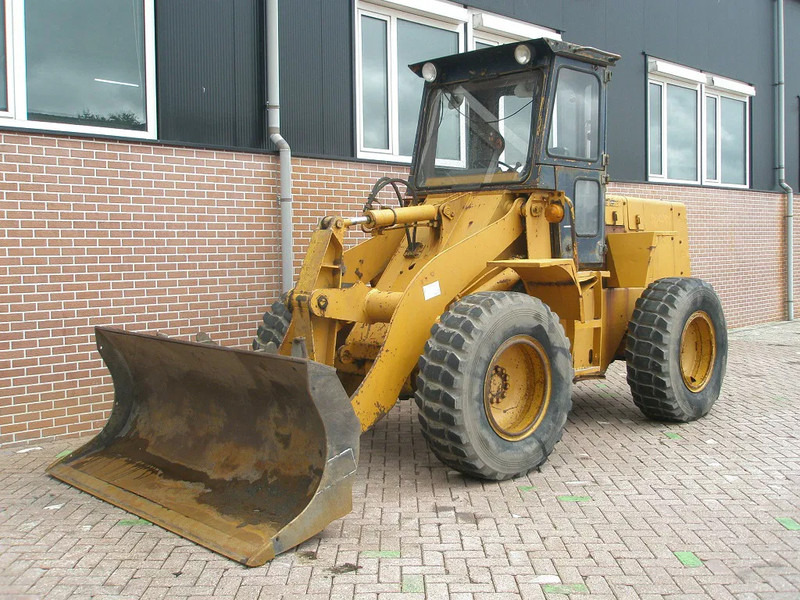 Komatsu W40-2 - Pá carregadora de rodas: foto 1 Komatsu W40-2 - Pá carregadora de rodas: foto 1