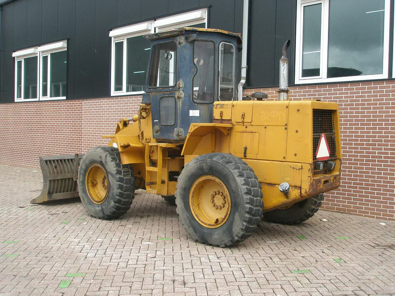 Komatsu W40-2 - Pá carregadora de rodas: foto 2 Komatsu W40-2 - Pá carregadora de rodas: foto 2
