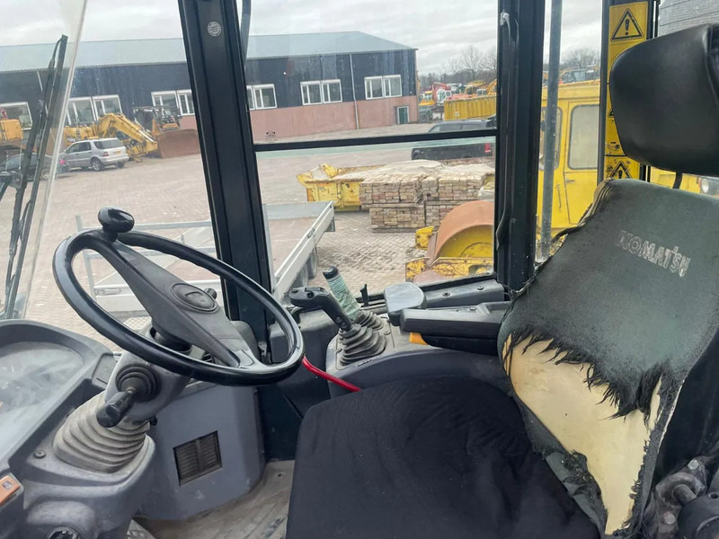 Komatsu WA250-5 - Pá carregadora de rodas: foto 5 Komatsu WA250-5 - Pá carregadora de rodas: foto 5