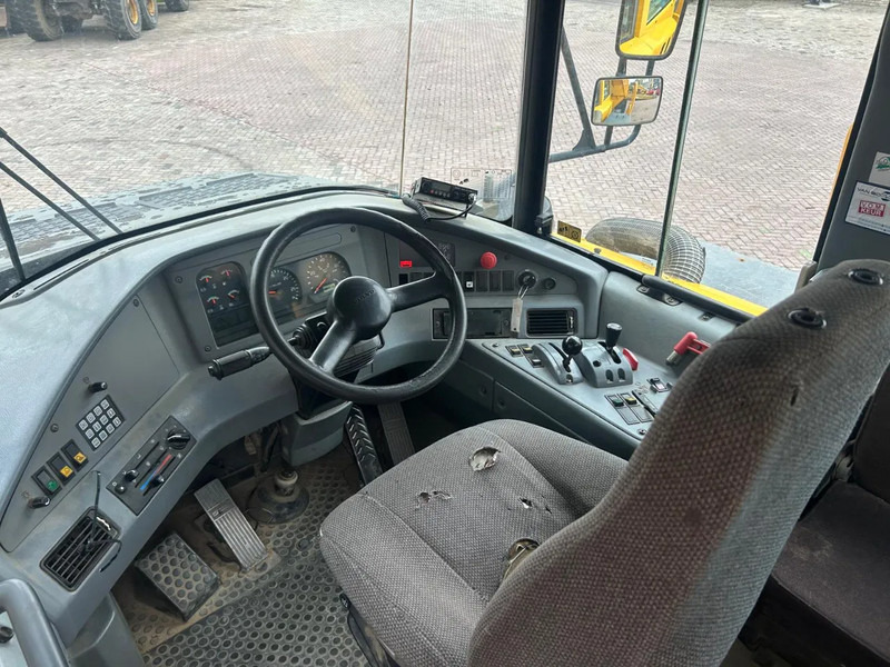 Caminhão articulado Volvo A25D: foto 14