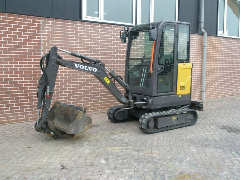 Volvo ECR18E - Mini escavadeira: foto 1 Volvo ECR18E - Mini escavadeira: foto 1