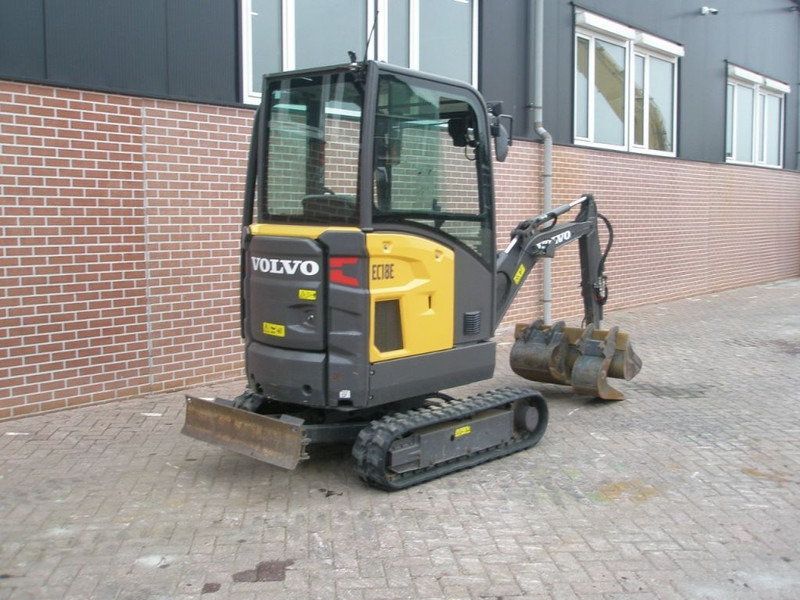 Volvo ECR18E - Mini escavadeira: foto 3 Volvo ECR18E - Mini escavadeira: foto 3