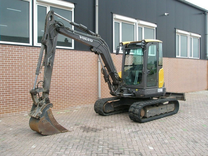 Volvo ECR50D - Mini escavadeira: foto 1 Volvo ECR50D - Mini escavadeira: foto 1