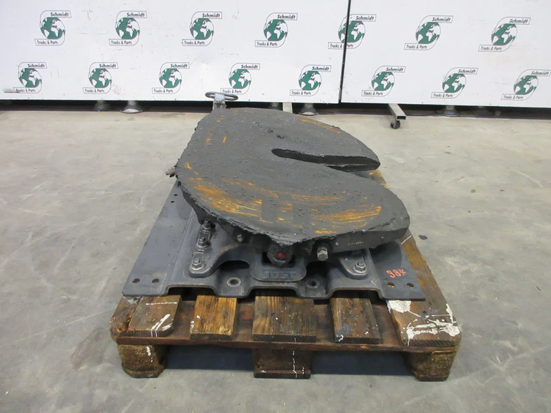 DAF 1630249 JOST D 152 // JSK 42 KO 1630249 JOST D 152 // JSK 42 KO TYPE DAF XF 450 MODEL 2020 - Quinta-roda por Camião: foto 2 DAF 1630249 JOST D 152 // JSK 42 KO 1630249 JOST D 152 // JSK 42 KO TYPE DAF XF 450 MODEL 2020 - Quinta-roda por Camião: foto 2