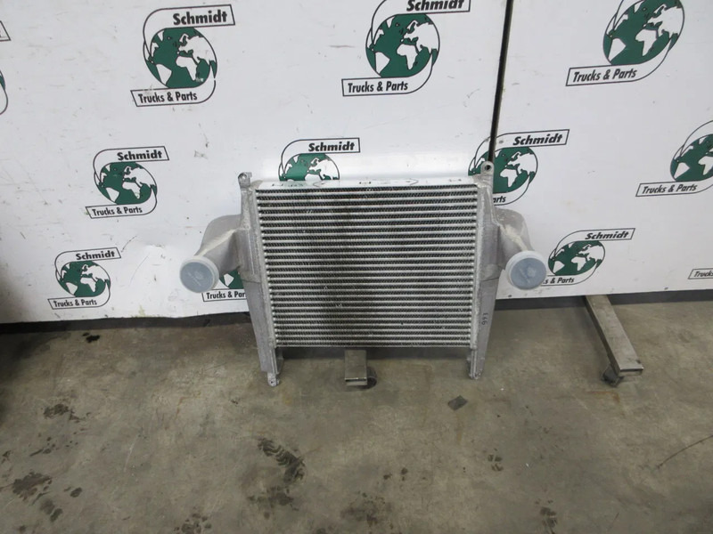 DAF 1708456 // 1708449 RADIATEUR INTERCOOLER DAF 230 LF MODEL 2020 - Radiador por Camião: foto 3 DAF 1708456 // 1708449 RADIATEUR INTERCOOLER DAF 230 LF MODEL 2020 - Radiador por Camião: foto 3