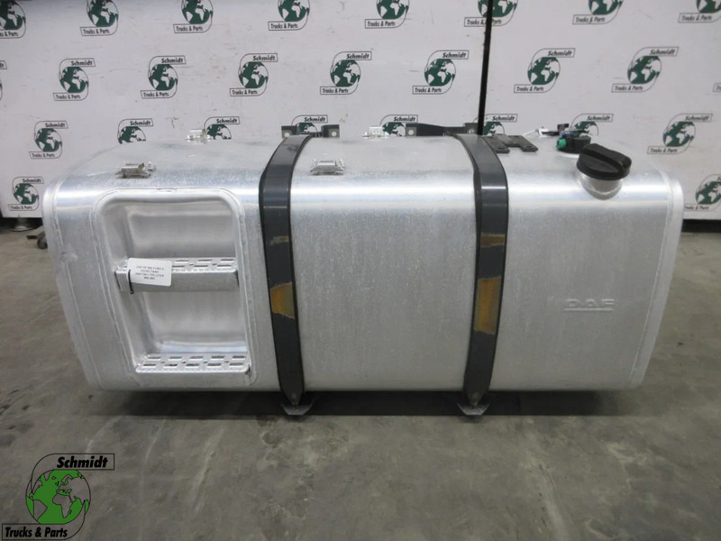 DAF 2041734 DIESELTANK 700 LITER DAF XF CF 480 EURO 6 MODEL 2020 - Tanque de combustível por Camião: foto 1 DAF 2041734 DIESELTANK 700 LITER DAF XF CF 480 EURO 6 MODEL 2020 - Tanque de combustível por Camião: foto 1
