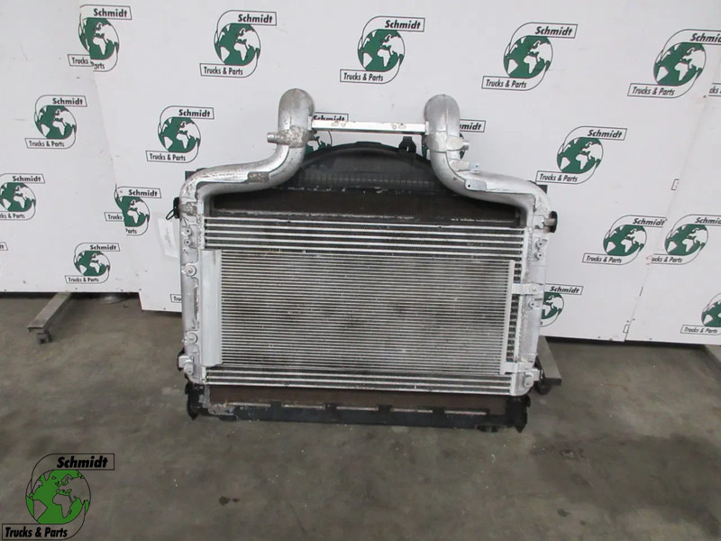 DAF 2116742//2049371//1909457 RADIATEUR INTERCOOLER CF 440 EURO 6 - Radiador por Camião: foto 1 DAF 2116742//2049371//1909457 RADIATEUR INTERCOOLER CF 440 EURO 6 - Radiador por Camião: foto 1