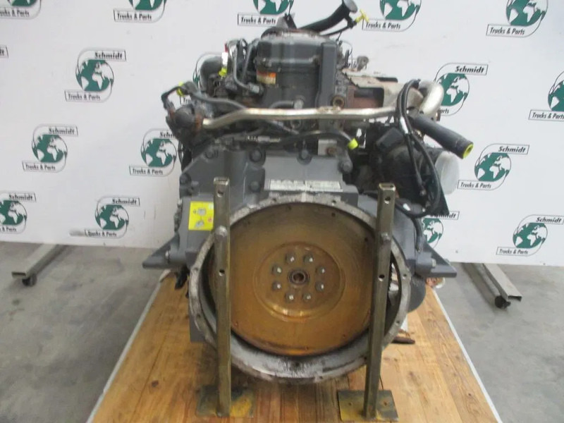 DAF 21987911 // 1700758// 1703163 // FR 136 U2 DAF LF MOTOR - Motor por Camião: foto 4 DAF 21987911 // 1700758// 1703163 // FR 136 U2 DAF LF MOTOR - Motor por Camião: foto 4