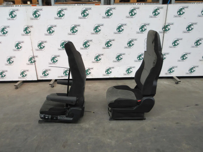 DAF 81.62307-6681 // 81.62307-6628 STOELEN SET MAN 18.500 MODEL 2020 - Banco por Camião: foto 4 DAF 81.62307-6681 // 81.62307-6628 STOELEN SET MAN 18.500 MODEL 2020 - Banco por Camião: foto 4