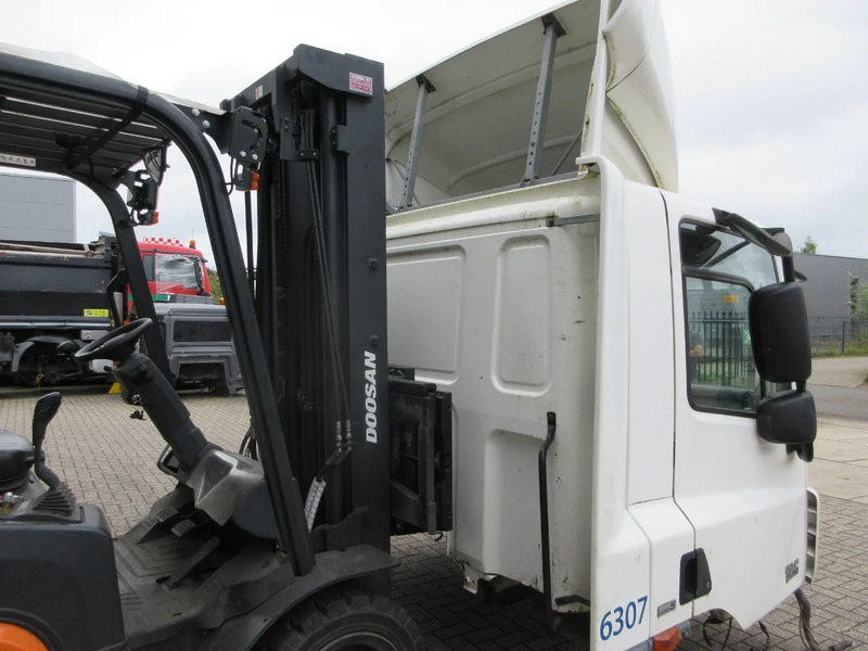 Cabine e interior por Camião DAF DAF CF 75 DAGCABINE MODEL EURO 5: foto 6 Cabine e interior por Camião DAF DAF CF 75 DAGCABINE MODEL EURO 5: foto 6